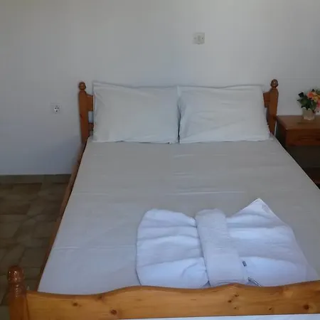 Marios Guest house *