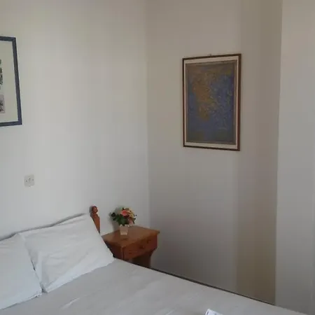 Marios Guest house *