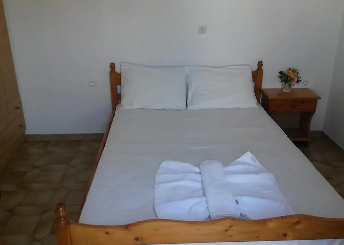 Marios Guest house *