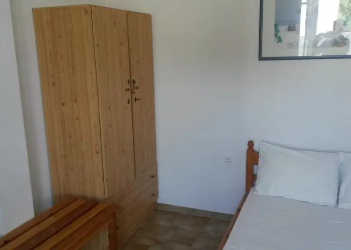 Marios * Parikia (Paros)